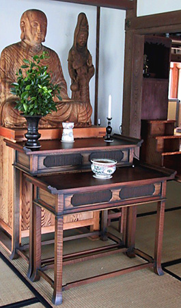 前卓　まえじょく