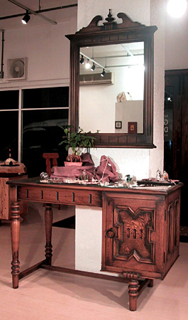 クラシックドレッサー